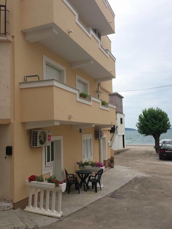 Apartment Ante Каштела Екстер'єр фото