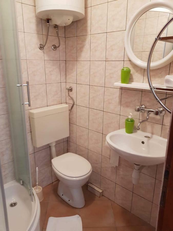 Apartment Ante Каштела Екстер'єр фото