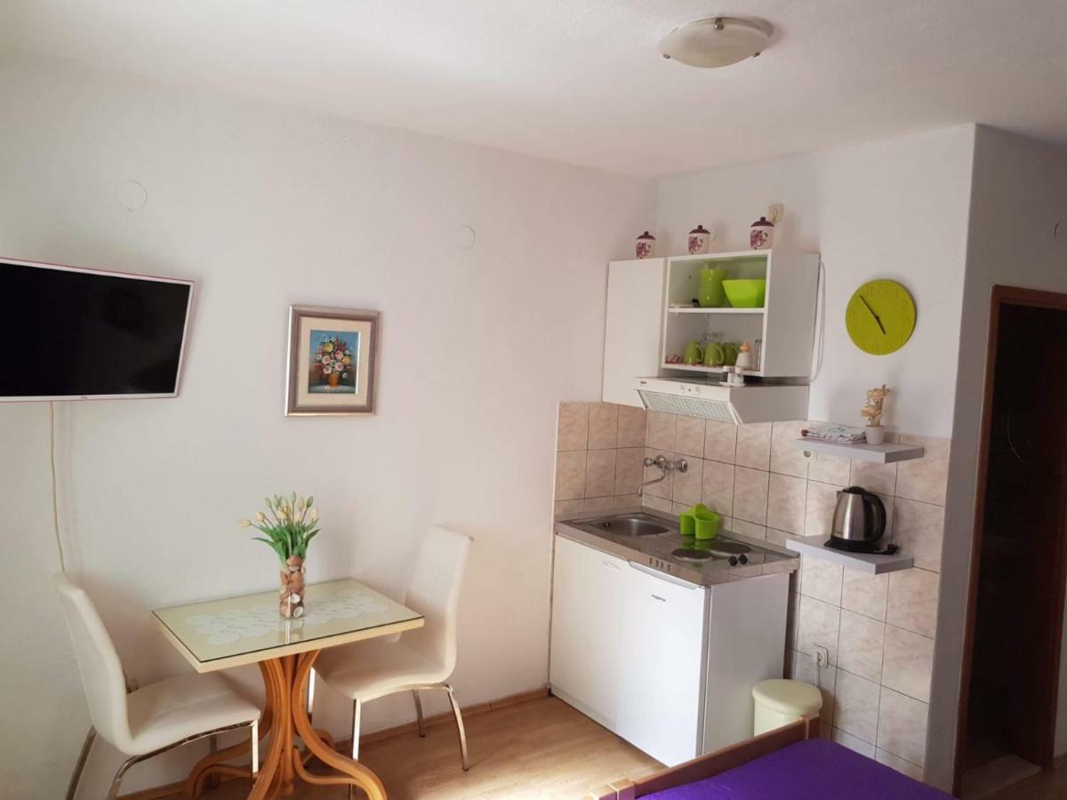 Apartment Ante Каштела Екстер'єр фото
