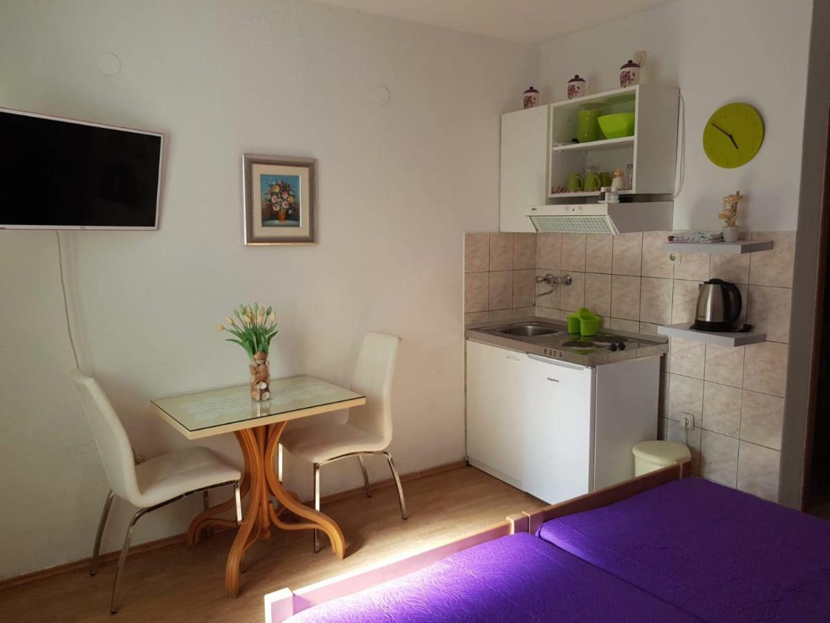 Apartment Ante Каштела Екстер'єр фото