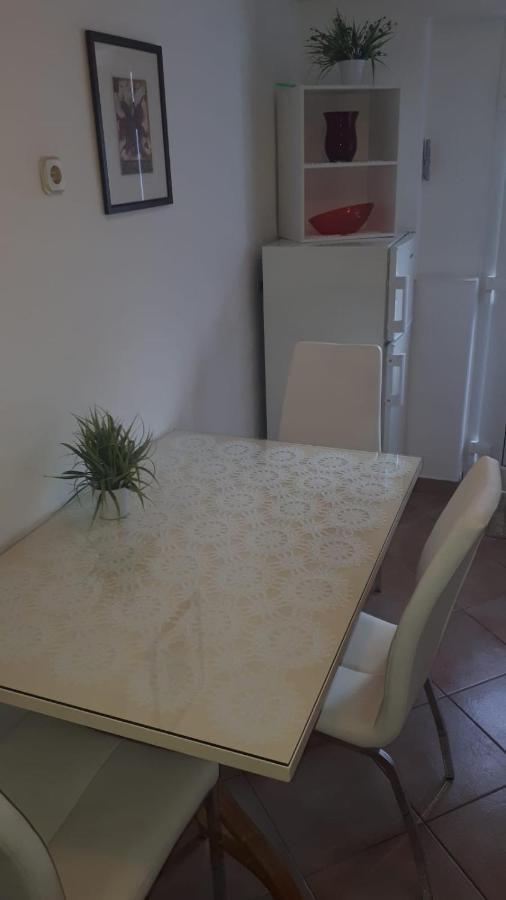 Apartment Ante Каштела Екстер'єр фото